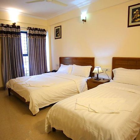 The Lounge Business Hotel Bangalore Buitenkant foto